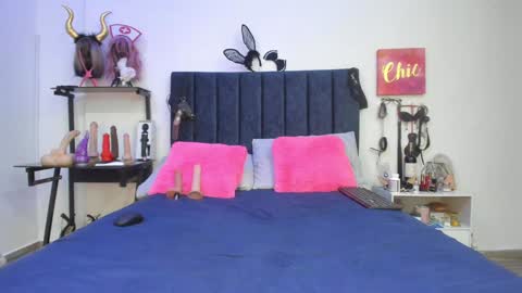          online show from 01/10/25, 05:34