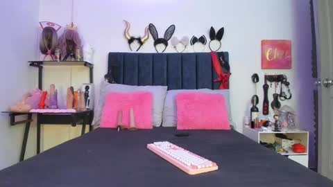          online show from 09/11/25, 01:00