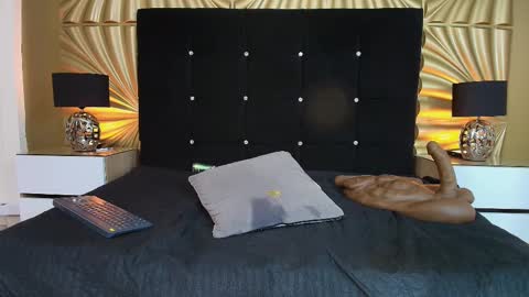 Emmily keller online show from 03/05/26, 01:40