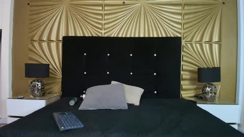 Emmily keller online show from 03/28/26, 01:33