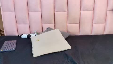 Emmily keller online show from 05/11/26, 02:45