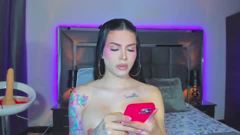 Emmily Santibaez online show from 01/21/25, 04:05