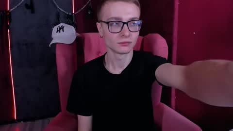 Snapshot of emmit_barker chatting on 02/11/26, 03:28 Emmit online show from 02/11/26, 03:28