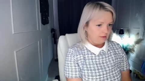 emmmam online show from 04/15/26, 08:10