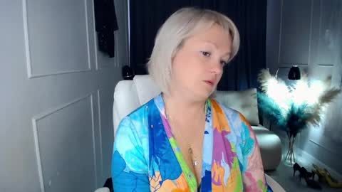 emmmam online show from 06/01/26, 12:07