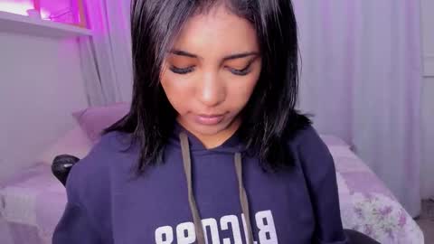 Emmy Heart online show from 01/13/26, 03:45