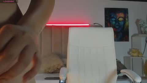 emmy_miller00 online show from 11/14/25, 07:45