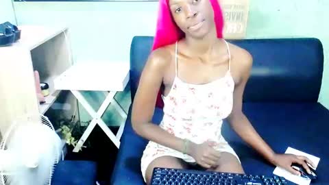 emma online show from 09/11/25, 09:20