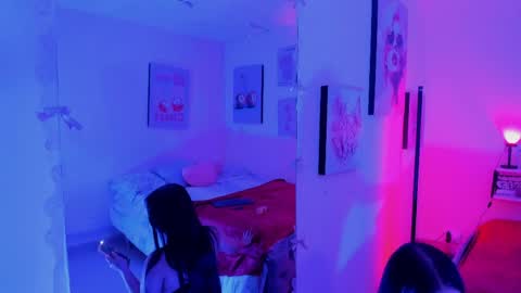 Emmy Castillo online show from 06/04/26, 03:45