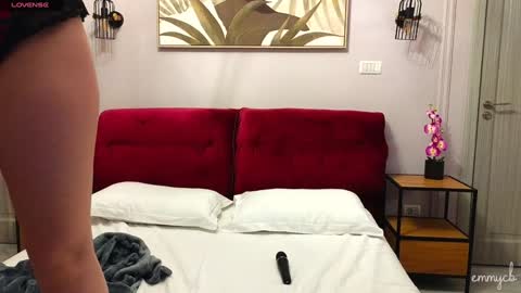 Snapshot of emmycb chatting on 12/12/24, 07:26 Em online show from 12/12/24, 07:26