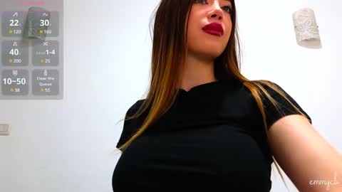 Snapshot of emmycb chatting on 12/13/24, 11:50 Em online show from 12/13/24, 11:50