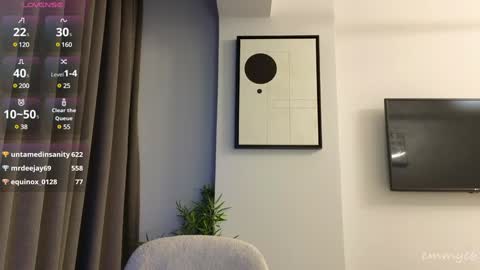 Snapshot of emmycb chatting on 12/18/24, 10:24 Em online show from 12/18/24, 10:24