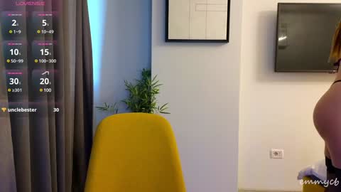 Snapshot of emmycb chatting on 12/19/24, 02:13 Em online show from 12/19/24, 02:13