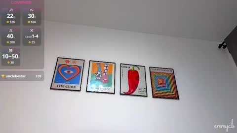 Snapshot of emmycb chatting on 10/21/25, 10:43 Em online show from 10/21/25, 10:43