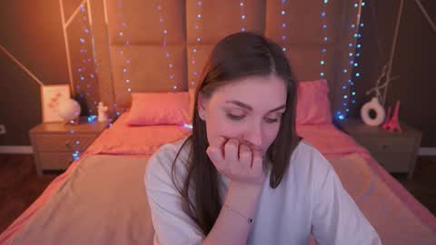 E M M Y online show from 02/10/26, 07:12