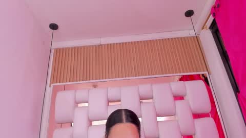 Snapshot of emmycruzz chatting on 09/25/25, 07:50 emmy online show from 09/25/25, 07:50