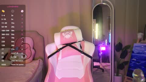 Emmylie online show from 02/06/26, 07:12