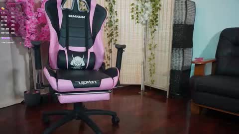 Emmylie online show from 03/10/26, 05:51