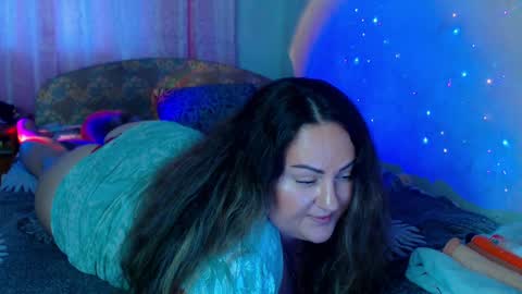 Emmy online show from 01/11/25, 01:53