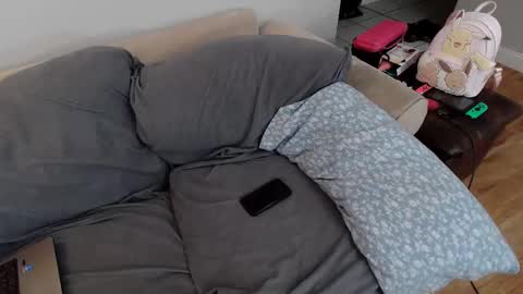 Snapshot of emodream1998media chatting on 03/12/25, 01:58 EmoDream1998 online show from 03/12/25, 01:58