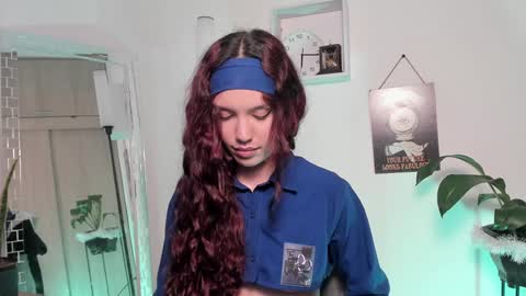 Snapshot of emperatriiiz chatting on 01/17/25, 11:18 Emperatriz online show from 01/17/25, 11:18