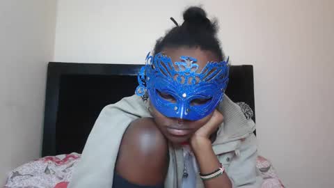 Snapshot of empressvee24 chatting on 11/21/25, 03:27 vee online show from 11/21/25, 03:27