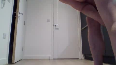 Snapshot of emrys2016833836 chatting on 02/04/26, 05:24 emrys2016833836 online show from 02/04/26, 05:24