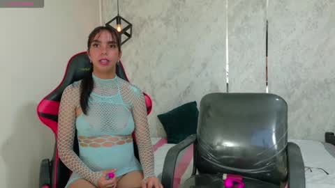 Emy online show from 04/24/26, 02:08