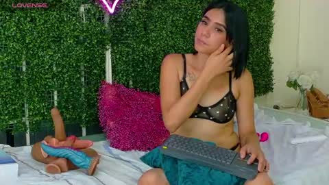 Emy online show from 07/07/26, 08:40