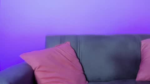 Emy online show from 02/10/25, 10:09