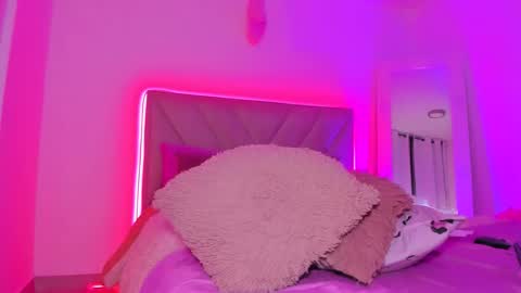 Emy online show from 11/16/25, 03:34