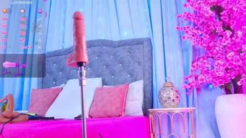 Snapshot of emyblue chatting on 02/05/25, 03:20 Emy online show from 02/05/25, 03:20