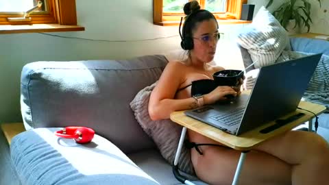 emyxxl online show from 07/07/26, 02:54