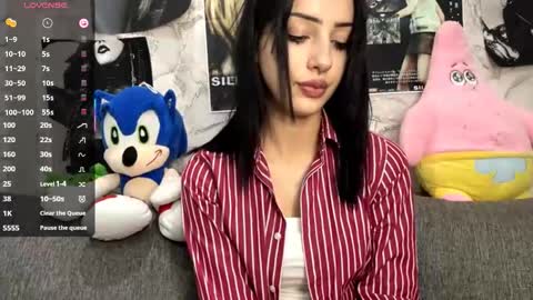 Amelia online show from 11/06/25, 08:21