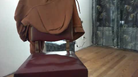 Snapshot of endearment115 chatting on 10/30/25, 02:07 endearment115 online show from 10/30/25, 02:07