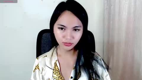 Snapshot of endlessmiax chatting on 10/22/25, 05:41 maria online show from 10/22/25, 05:41