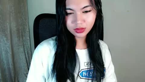 Snapshot of endlessmiax chatting on 10/23/25, 07:29 maria online show from 10/23/25, 07:29