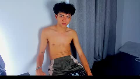 Salo online show from 04/12/26, 06:57