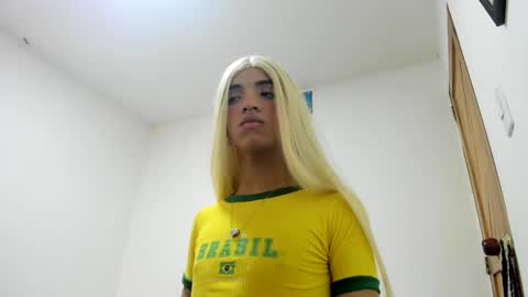 engel20042001 online show from 01/29/25, 08:08