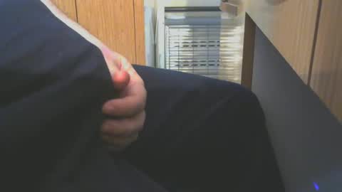 engin_83 online show from 12/13/25, 08:58