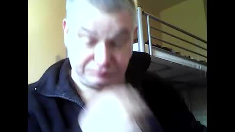 englishguysurrey online show from 11/19/25, 08:47