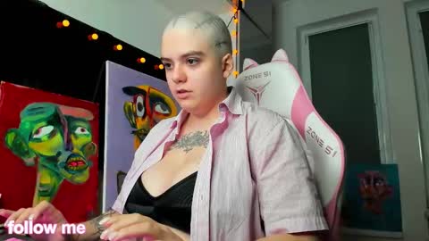 Snapshot of enigmastella chatting on 12/18/25, 11:05 enigmastella online show from 12/18/25, 11:05