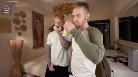 Snapshot of enjohnny chatting on 10/07/25, 05:21 Johnny online show from 10/07/25, 05:21