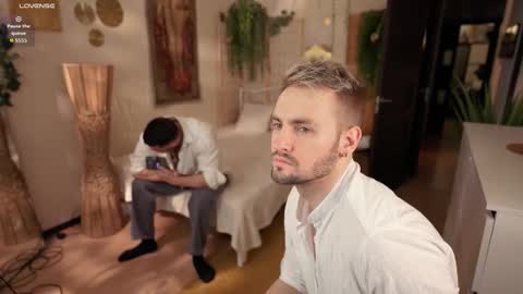 Snapshot of enjohnny chatting on 10/16/25, 03:35 Johnny online show from 10/16/25, 03:35