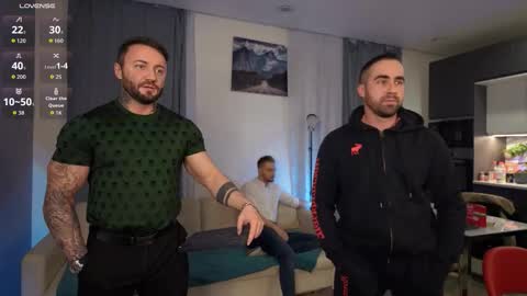 Snapshot of enjohnny chatting on 10/26/25, 04:24 Johnny online show from 10/26/25, 04:24