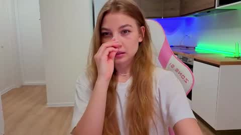 enjoyeverymoment_ online show from 04/10/26, 08:24