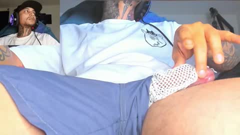 Snapshot of enjoymycock99 chatting on 10/22/25, 04:02 enjoymycock99 online show from 10/22/25, 04:02