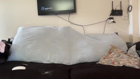 Luke online show from 11/21/25, 02:38