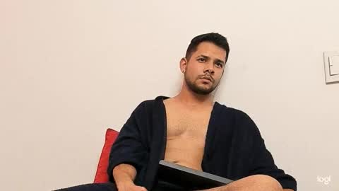 enmanuelgutierrez40 online show from 01/10/26, 06:37