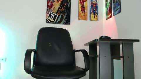 enriblack92 online show from 12/29/24, 03:54